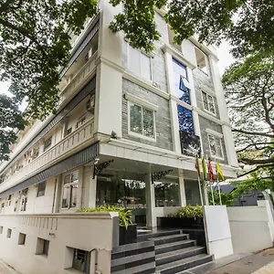*** Hotel White Parrot India