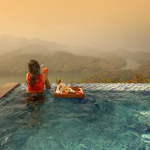 ***** Resort Ragamaya & India