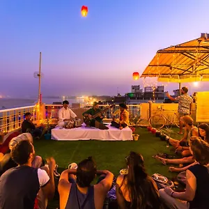  Hostel Wander Station India