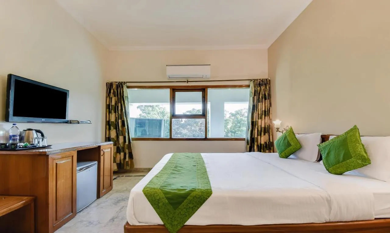 Treebo Trend Saffron Hotel Chandīgarh 3*,